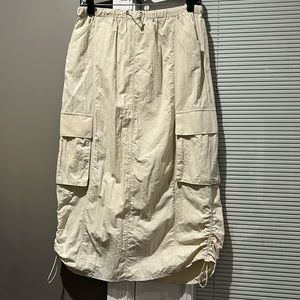 NEW & AUTHENTIC olé by Koton - Off-White Cargo Skirt Size 38